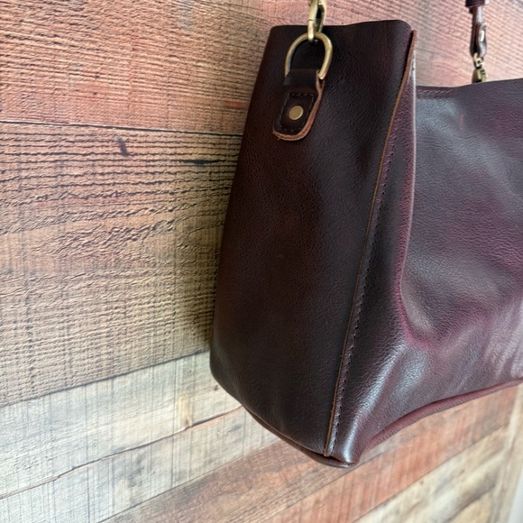 NWOT Portland Leather Crossbody Bag - Picture 5 of 9